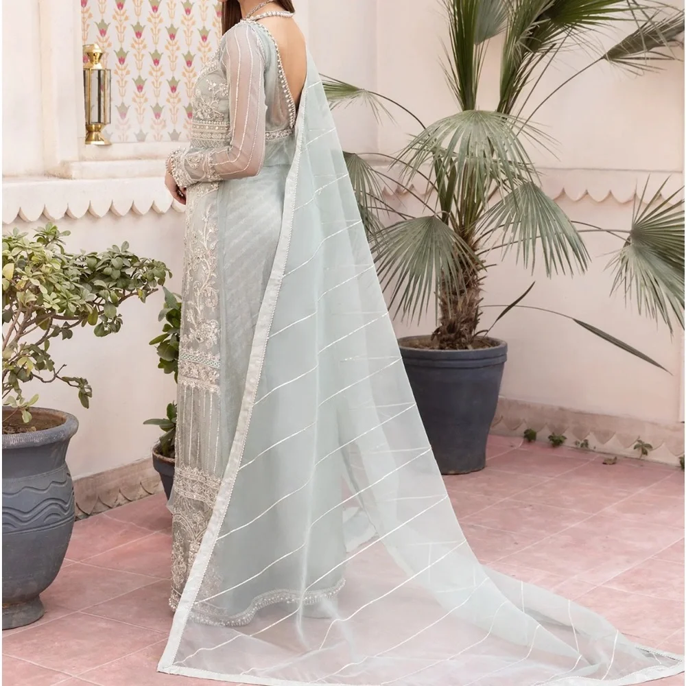 Pakistani brand MaryumnMaria formal wear outfit - Picture 2 of 5